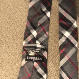 Men’s Express tie size large.